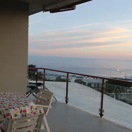 Terrazzavistamare, Piscina, Campodatennis Appartement