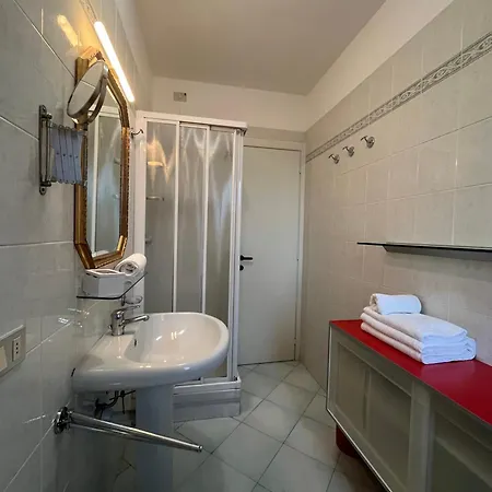 Апартаменти Terrazzavistamare, Piscina, Campodatennis Санремо