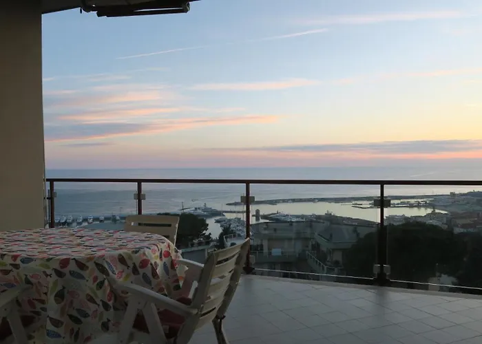 Terrazzavistamare, Piscina, Campodatennis Sanremo