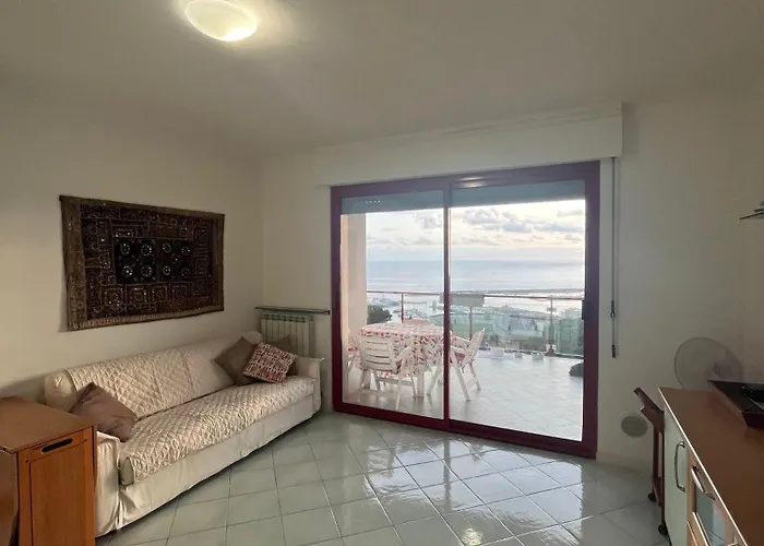 Terrazzavistamare, Piscina, Campodatennis * Sanremo